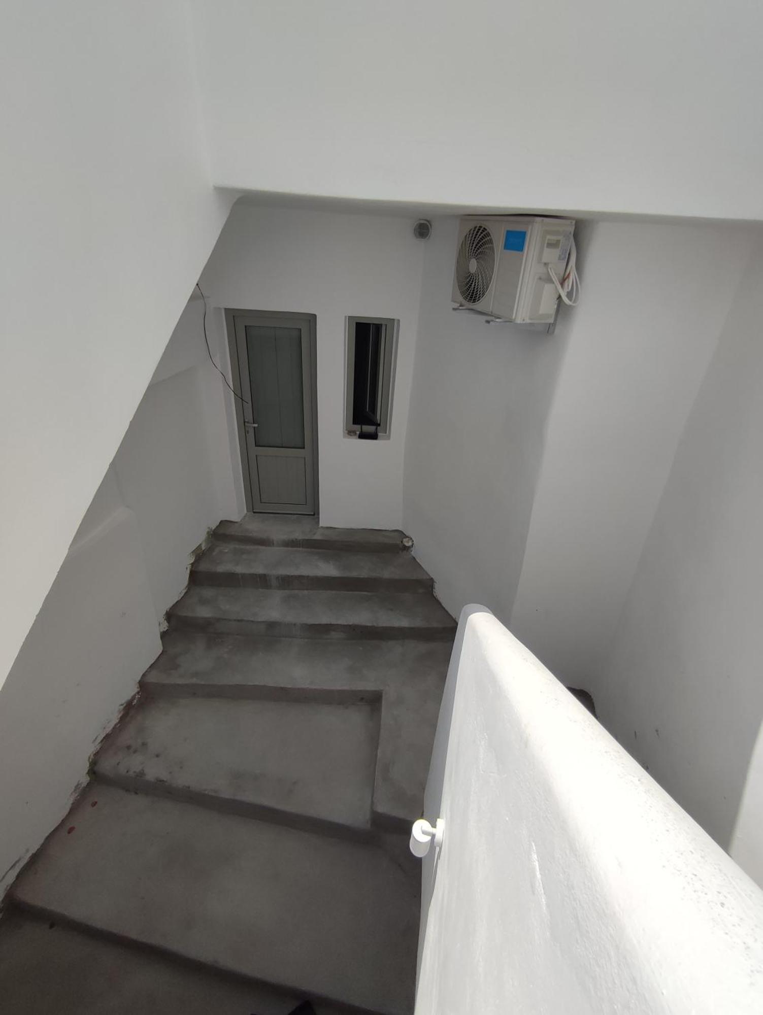 Central Santorini Serenity Rooms Тира Экстерьер фото